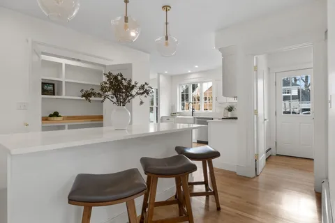 $1,549,000 | 695 Salem Street, Lynnfield, MA 01940