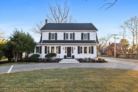 $1,549,000 | 695 Salem Street, Lynnfield, MA 01940