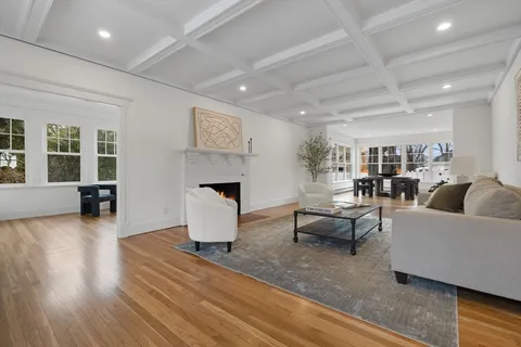 $1,549,000 | 695 Salem Street, Lynnfield, MA 01940