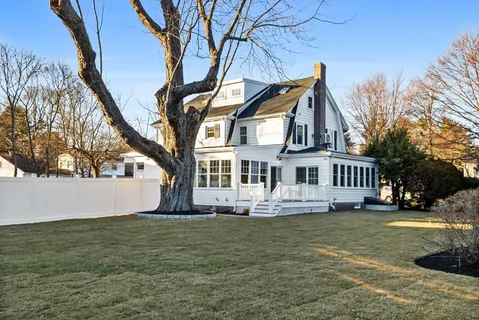 $1,549,000 | 695 Salem Street, Lynnfield, MA 01940