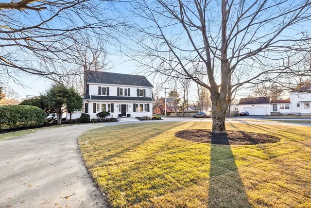 $1,549,000 | 695 Salem Street, Lynnfield, MA 01940