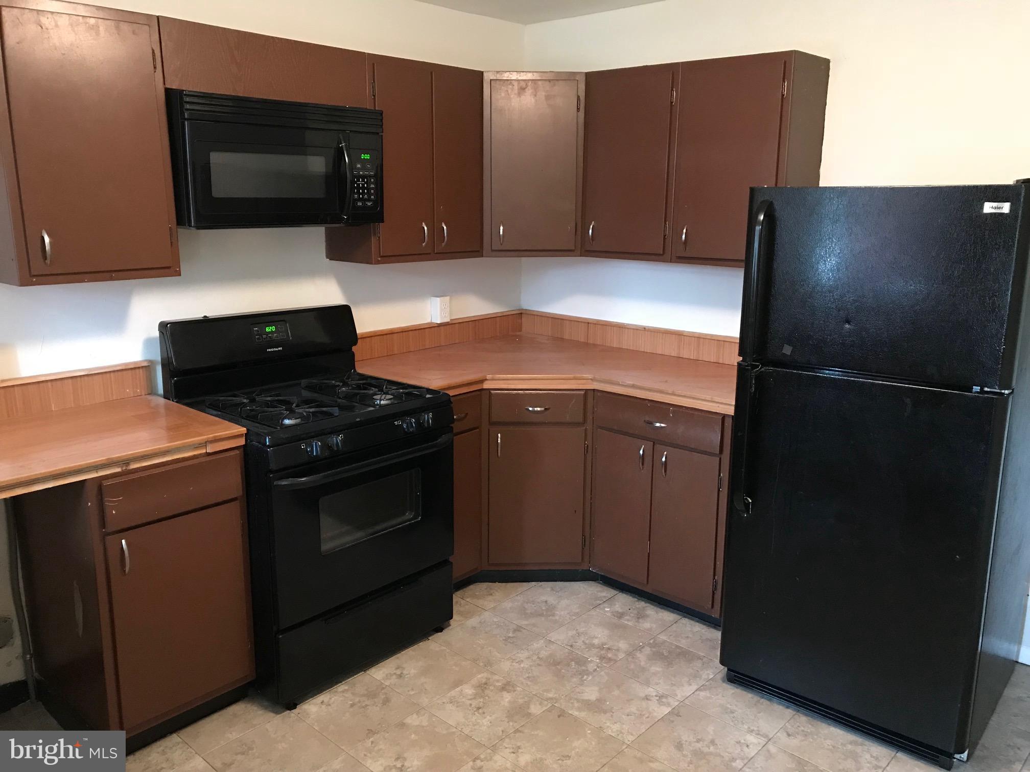 1948 Sponson Street Baltimore, MD 21230 - Photo 3 of 11 Kitchen