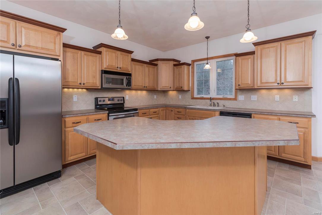 1714 Riviera Lane O'Fallon, IL 62269 - Photo 6 of 43 Gallery Image 6