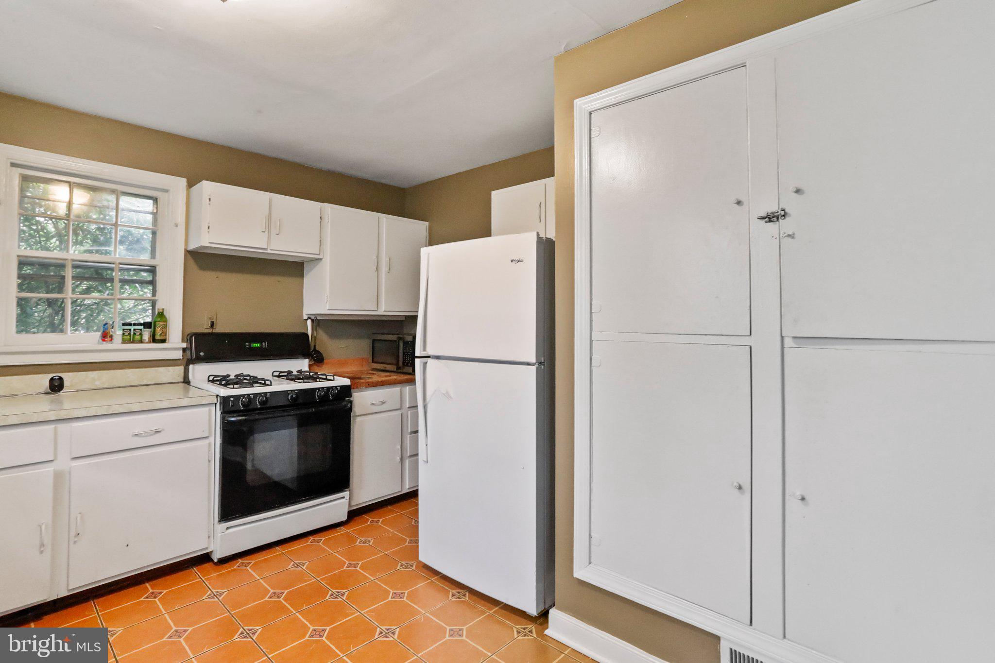2606 Newton Street Silver Spring, MD 20902 - Photo 9 of 33 Gallery Image 9