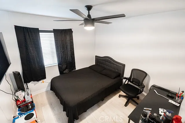 a bathroom with sink and a mirror