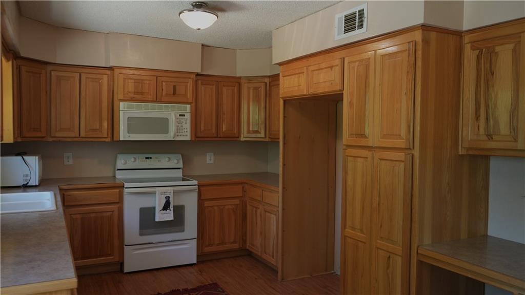 14701 Tillman Road Smithville, MO 64089 - Photo 10 of 35