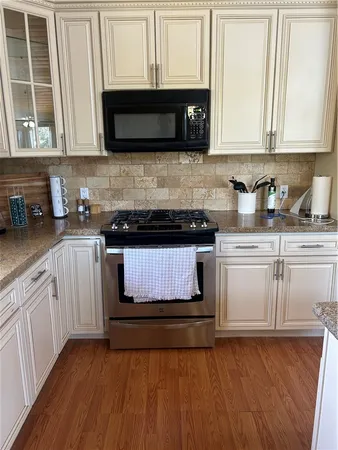 $2,300 | 15425 Live Oak Way, Pine Mountain Club, CA 93222