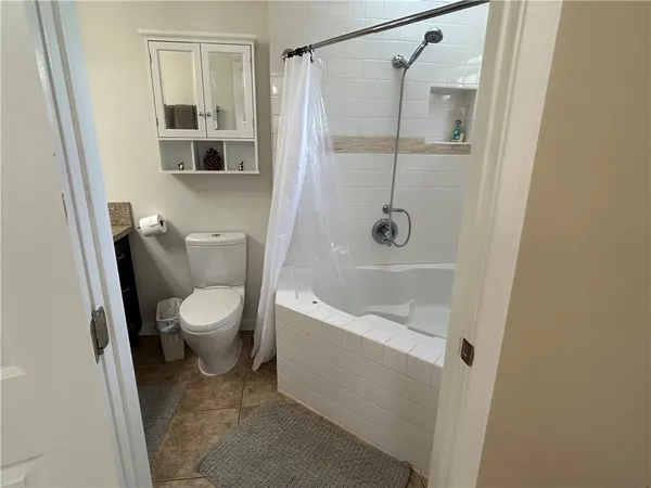 $2,300 | 15425 Live Oak Way, Pine Mountain Club, CA 93222