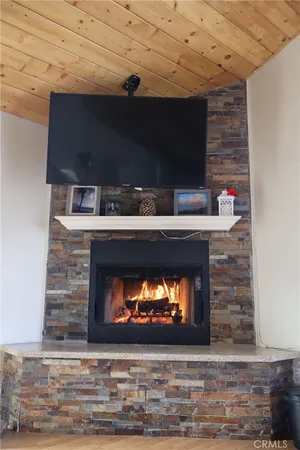 $2,300 | 15425 Live Oak Way, Pine Mountain Club, CA 93222