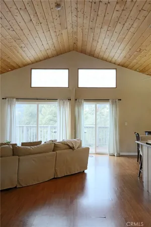 $2,300 | 15425 Live Oak Way, Pine Mountain Club, CA 93222