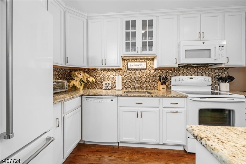 52 Manor Square Sparta, NJ 07871 - Photo 16 of 48