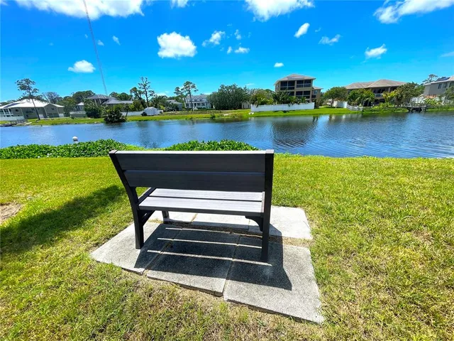 $1,895 | 218 Dogwood Circle, Seminole, FL 33777