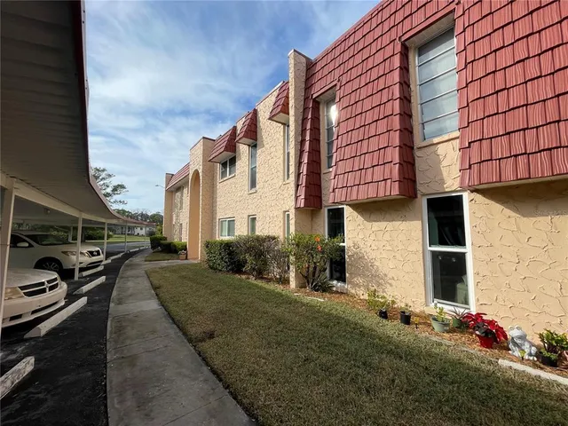 $1,895 | 218 Dogwood Circle, Seminole, FL 33777