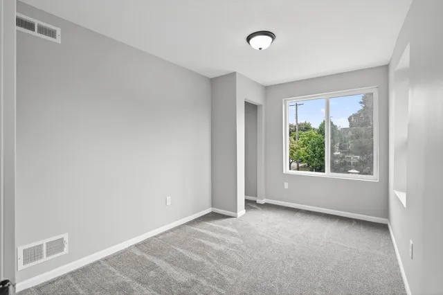 $449,900 | 1235 Minnehaha Avenue East, St. Paul, MN 55106