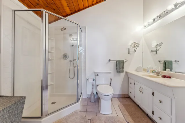 $4,750,000 | 10 92nd Street, Unit A, Stone Harbor, NJ 08247