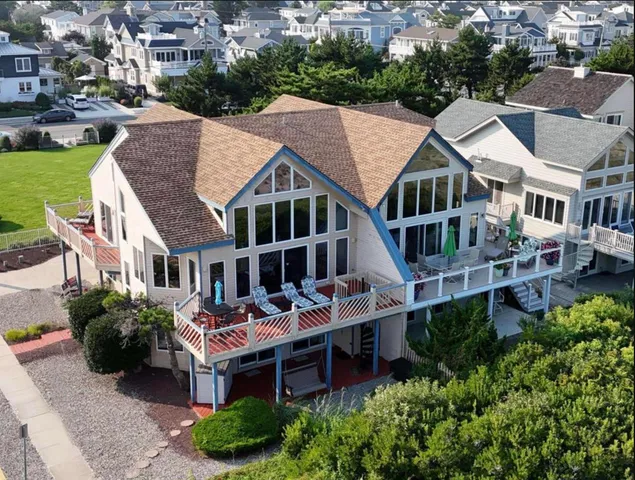$4,750,000 | 10 92nd Street, Unit A, Stone Harbor, NJ 08247