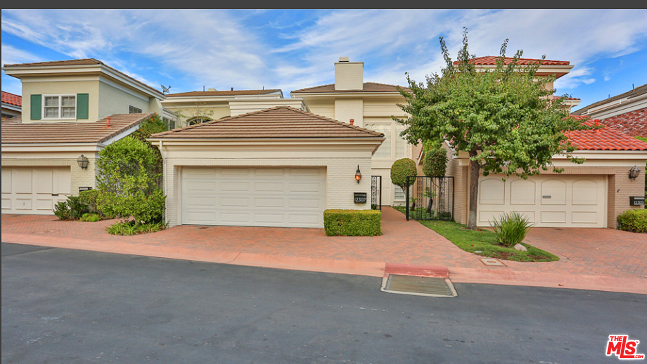12307 Ridge Circle Los Angeles, CA 90049 - Photo 2 of 27