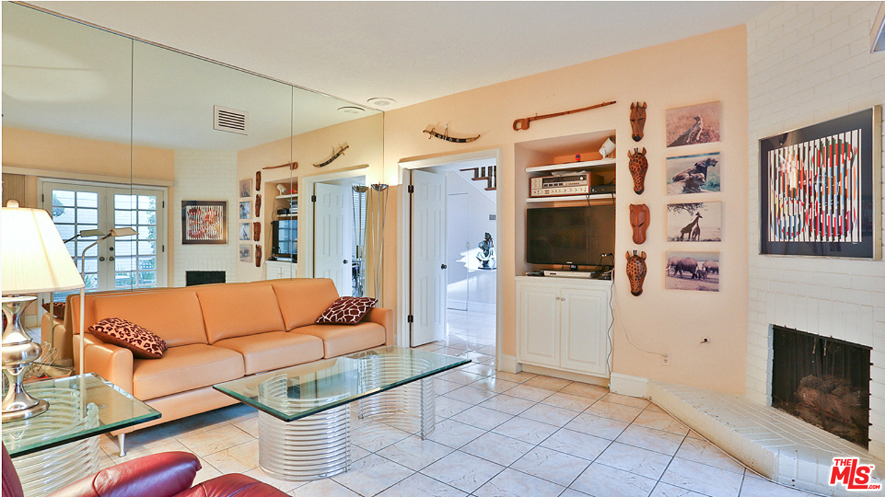 12307 Ridge Circle Los Angeles, CA 90049 - Photo 16 of 27