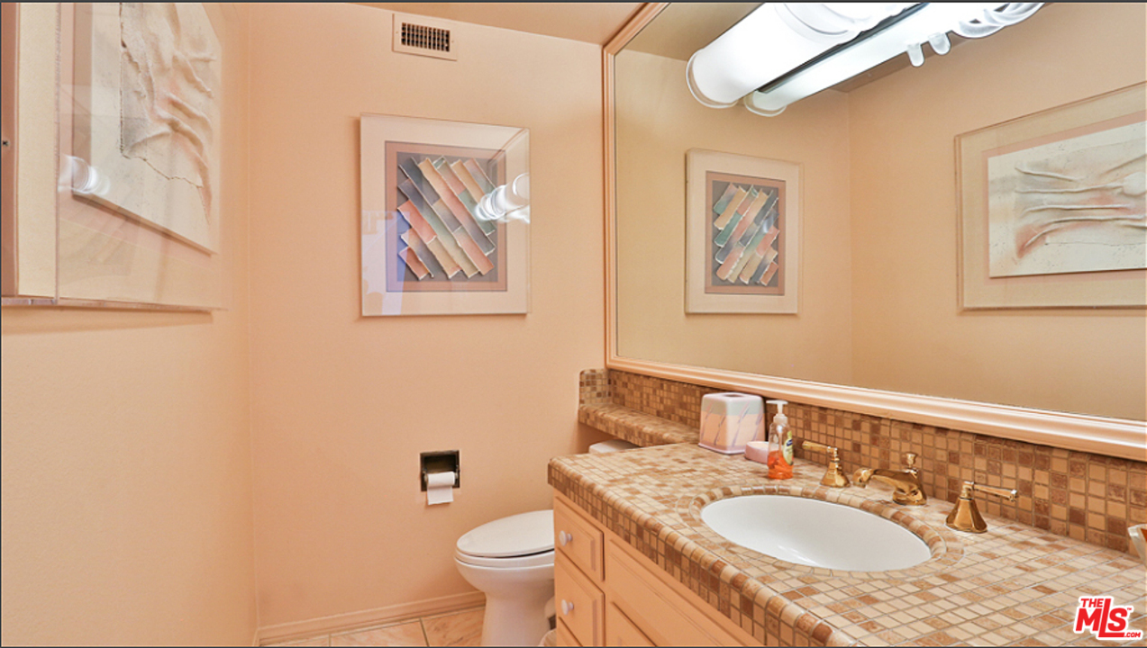 12307 Ridge Circle Los Angeles, CA 90049 - Photo 17 of 27