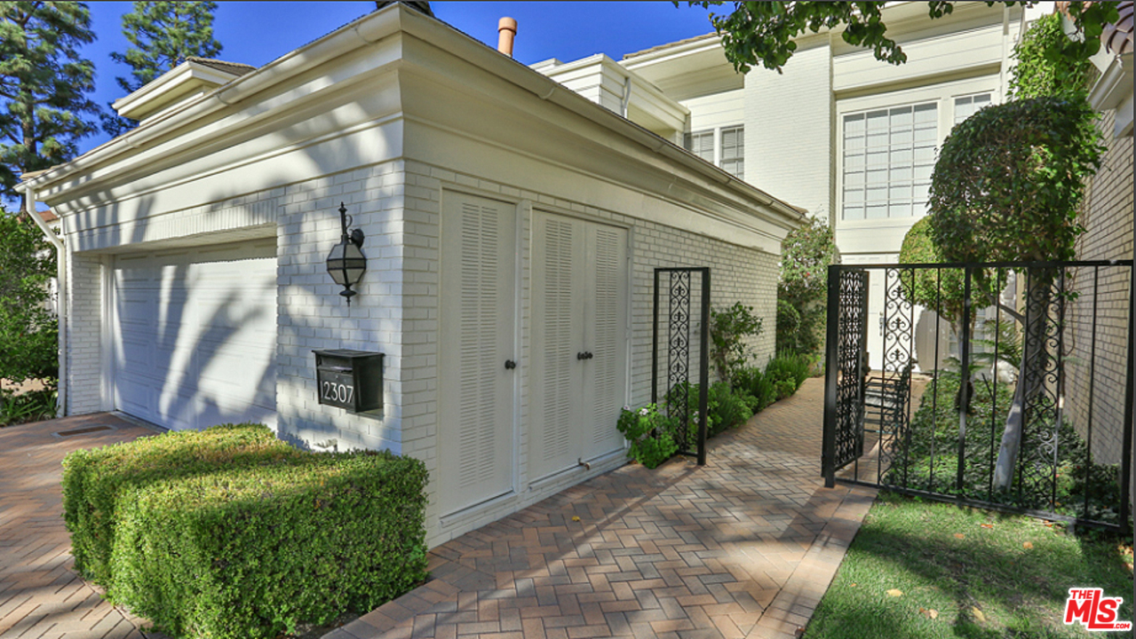 12307 Ridge Circle Los Angeles, CA 90049 - Photo 3 of 27