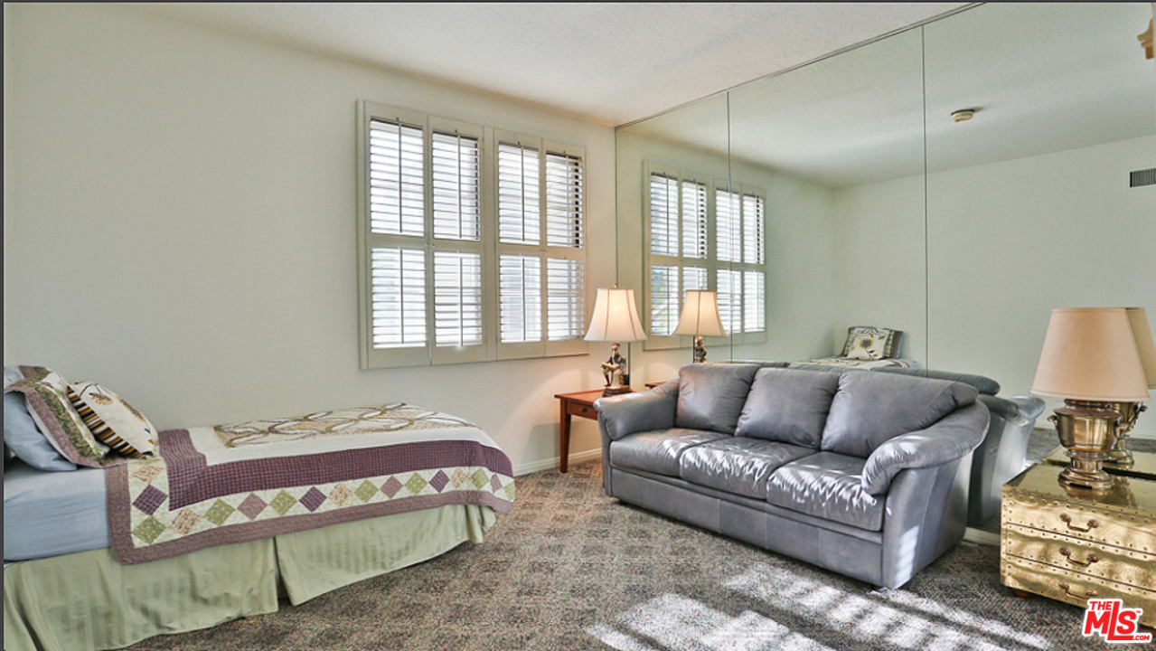 12307 Ridge Circle Los Angeles, CA 90049 - Photo 23 of 27