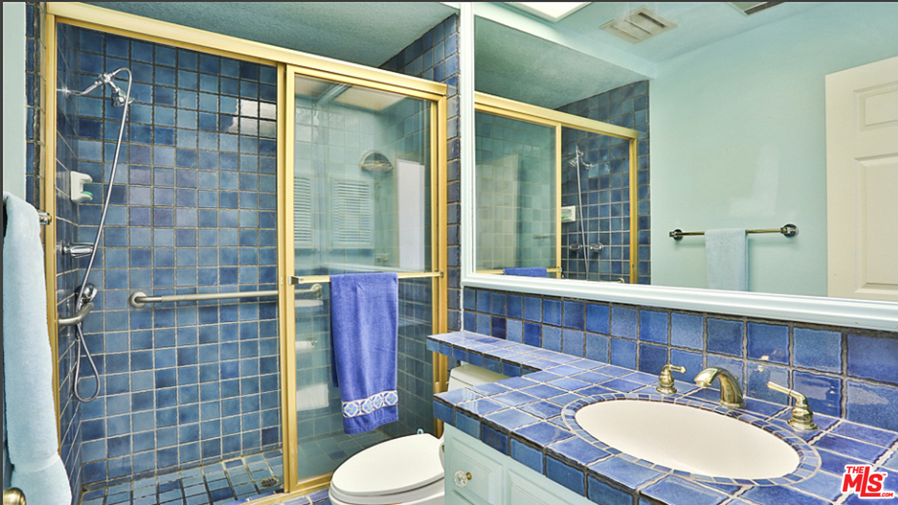 12307 Ridge Circle Los Angeles, CA 90049 - Photo 24 of 27