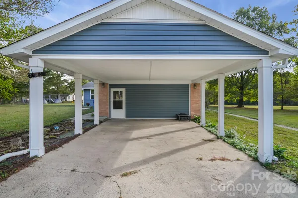 a front view of house with yard