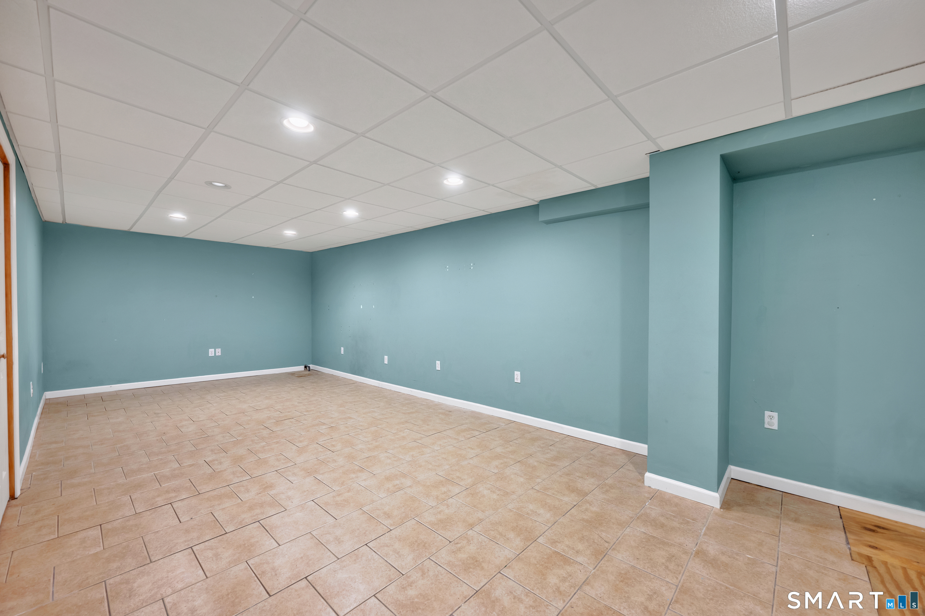 185 Spring Street, Unit 185 Wethersfield, CT 06109 - Photo 27 of 36