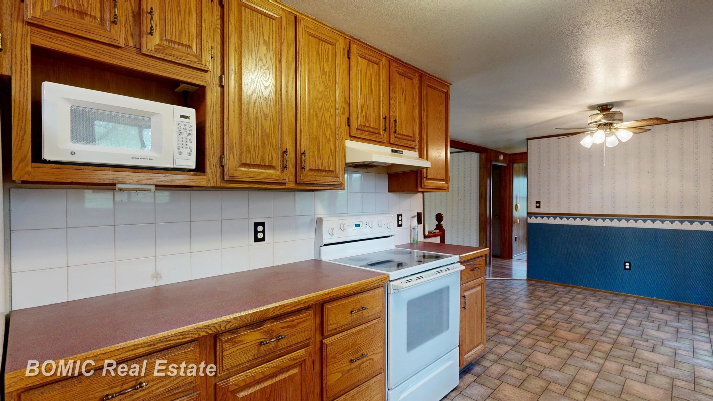 4490 Obrien Road Vassar, MI 48768 - Photo 4 of 46
