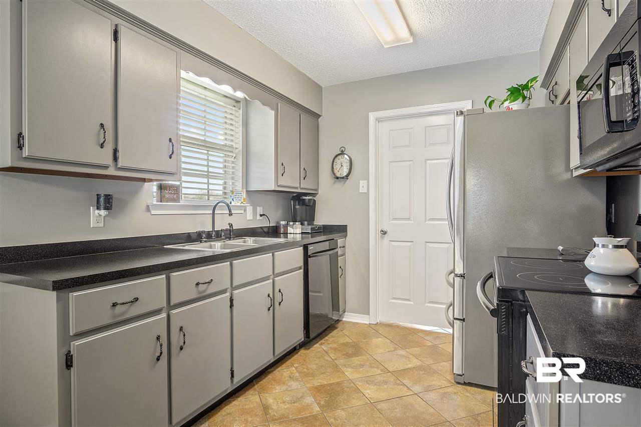 2985 Barlett Drive Mobile, AL 36608 - Photo 8 of 27