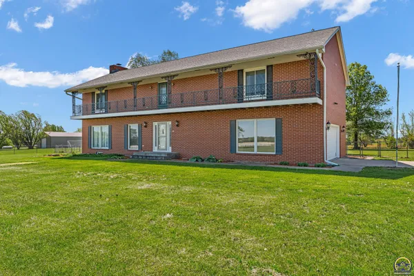 $550,000 | 9335 Southwest 61st Street, Auburn, KS 66402