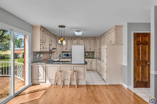 $550,000 | 9335 Southwest 61st Street, Auburn, KS 66402