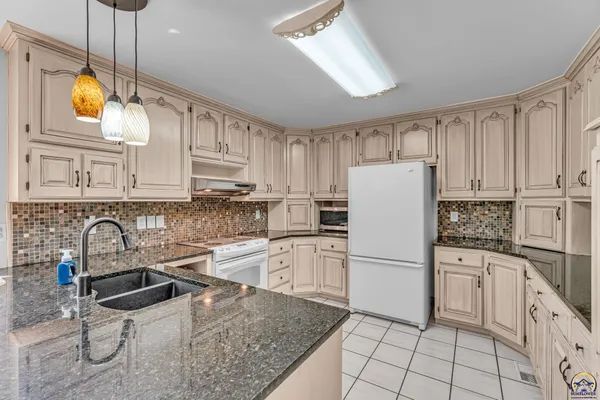 $550,000 | 9335 Southwest 61st Street, Auburn, KS 66402