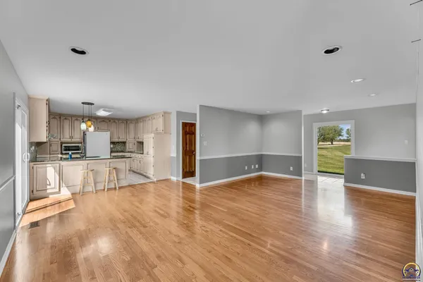$550,000 | 9335 Southwest 61st Street, Auburn, KS 66402