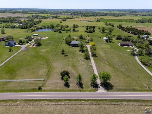 $550,000 | 9335 Southwest 61st Street, Auburn, KS 66402