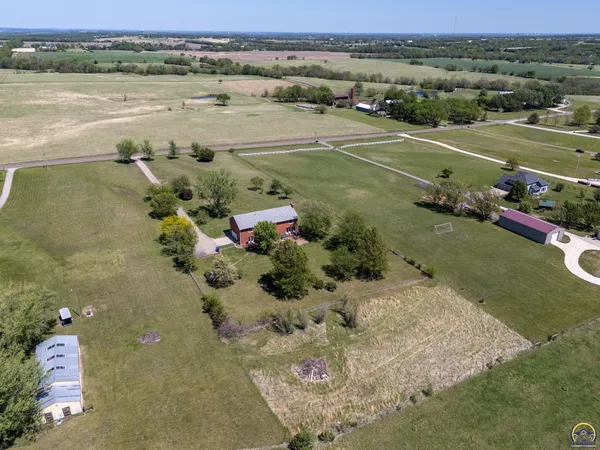 $550,000 | 9335 Southwest 61st Street, Auburn, KS 66402