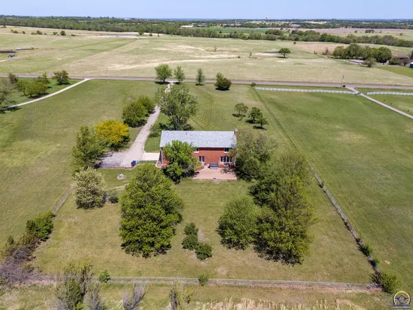 $550,000 | 9335 Southwest 61st Street, Auburn, KS 66402