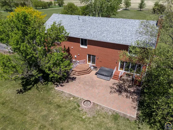 $550,000 | 9335 Southwest 61st Street, Auburn, KS 66402