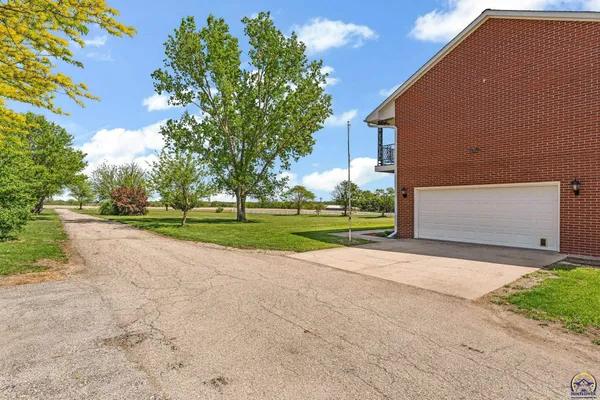 $550,000 | 9335 Southwest 61st Street, Auburn, KS 66402