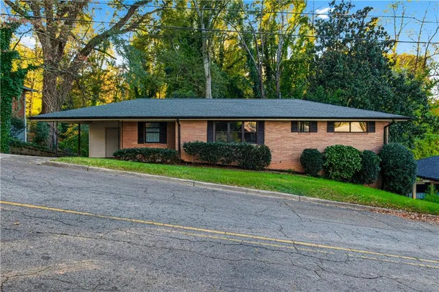 $400,000 | 549 Park St Place, Gainesville, GA 30501