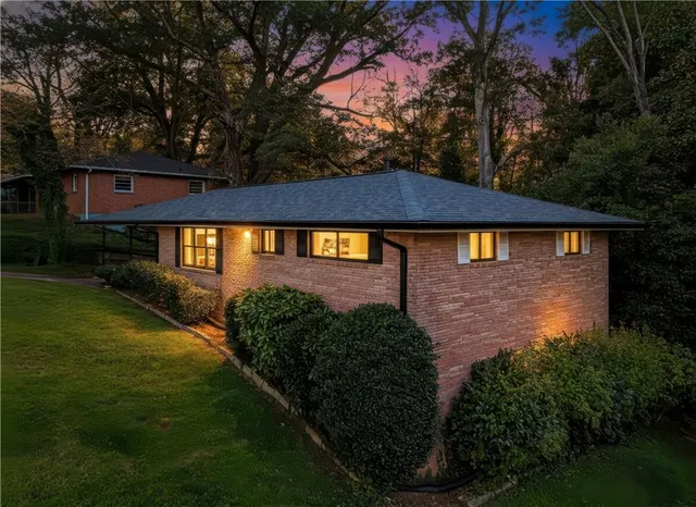 $400,000 | 549 Park St Place, Gainesville, GA 30501