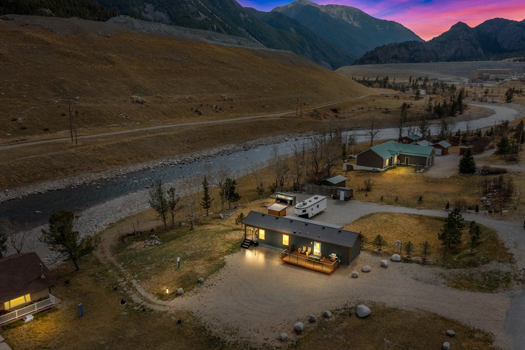 2493 Nye Road Nye, MT 59061 - Photo 12 of 44 Gallery Image 12