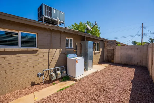 $1,300 | 4421 North 23rd Avenue, Unit 2, Phoenix, AZ 85015
