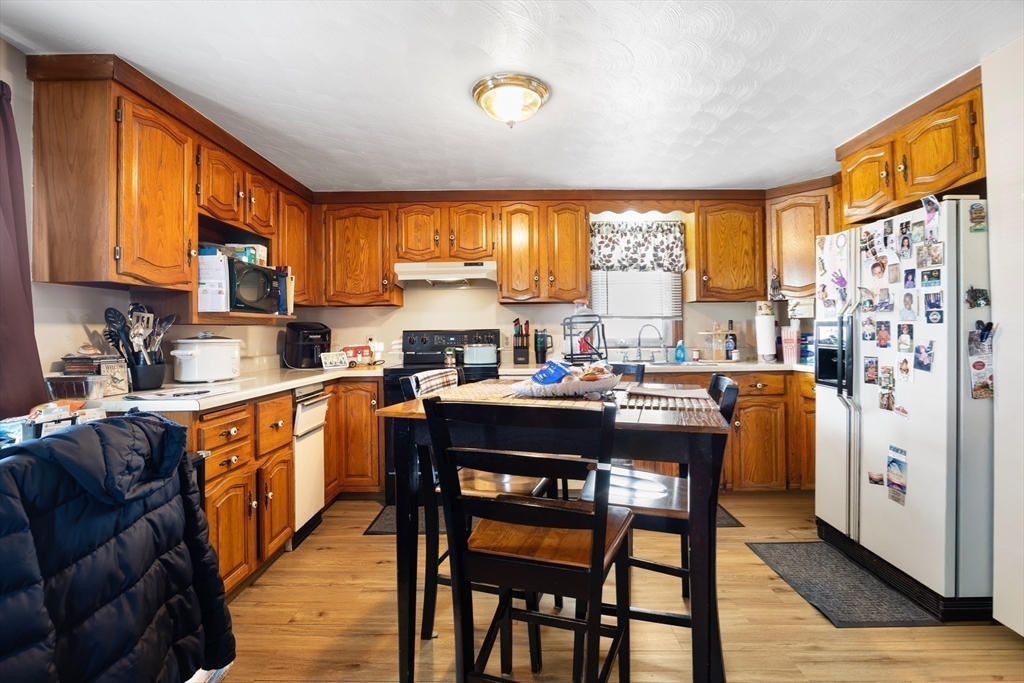 1791 Carew Street Springfield, MA 01104 - Photo 14 of 27