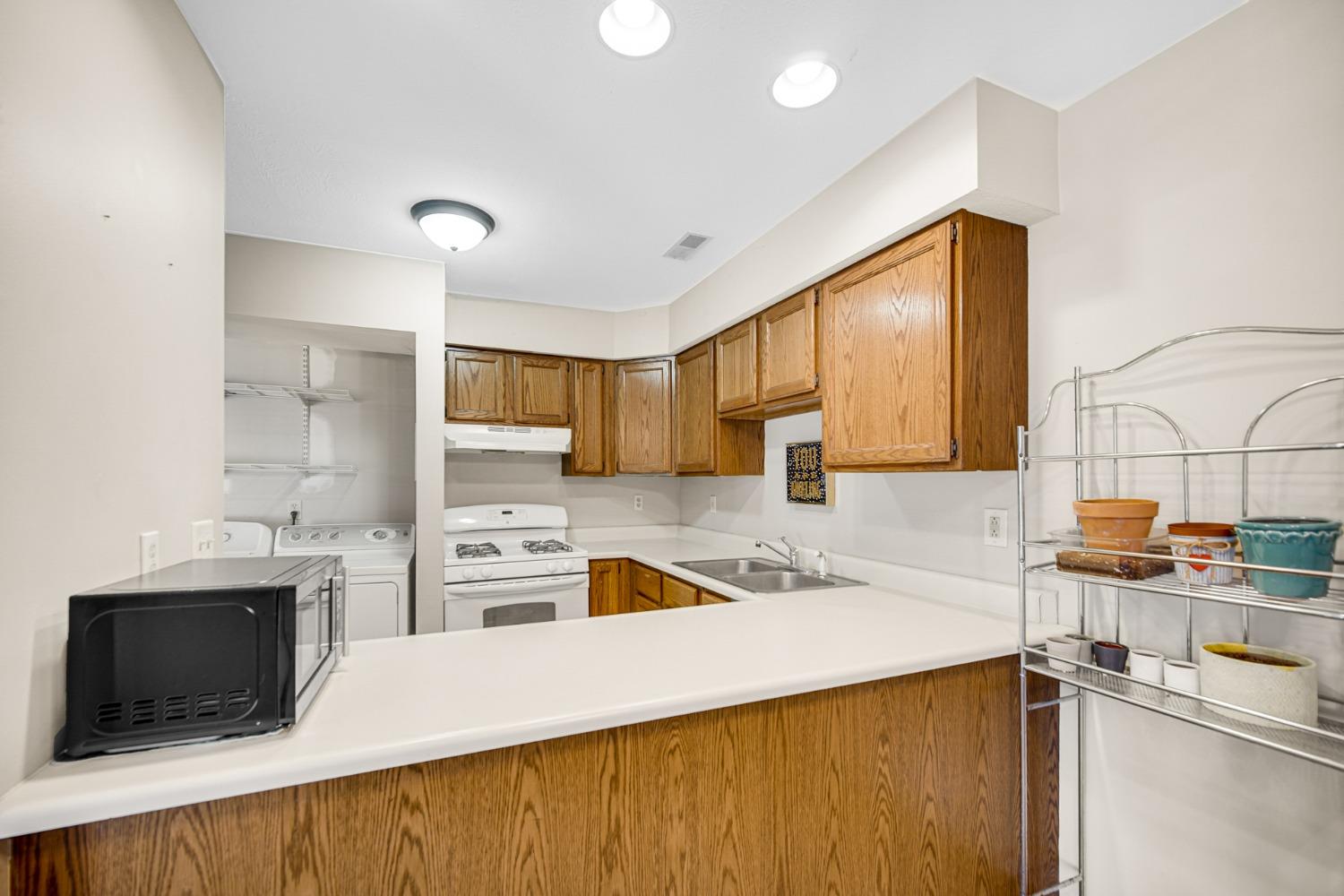 B Bulla Road, Unit 3 South Bend, IN 46637 - Photo 12 of 21 1500x1000