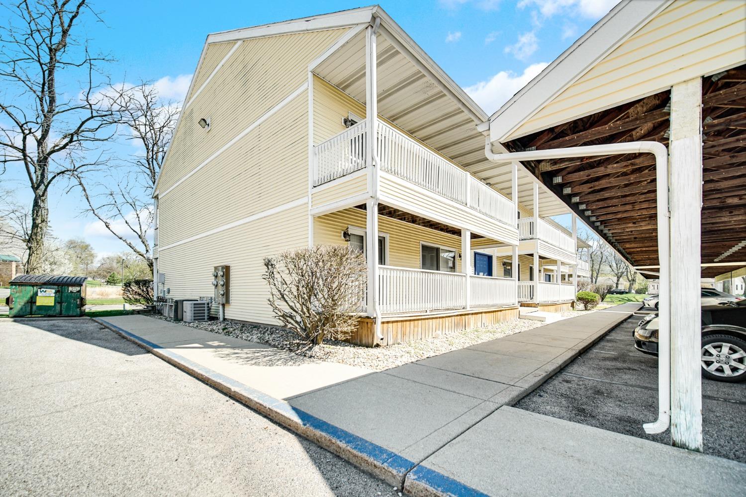 B Bulla Road, Unit 3 South Bend, IN 46637 - Photo 2 of 21 1500x1000