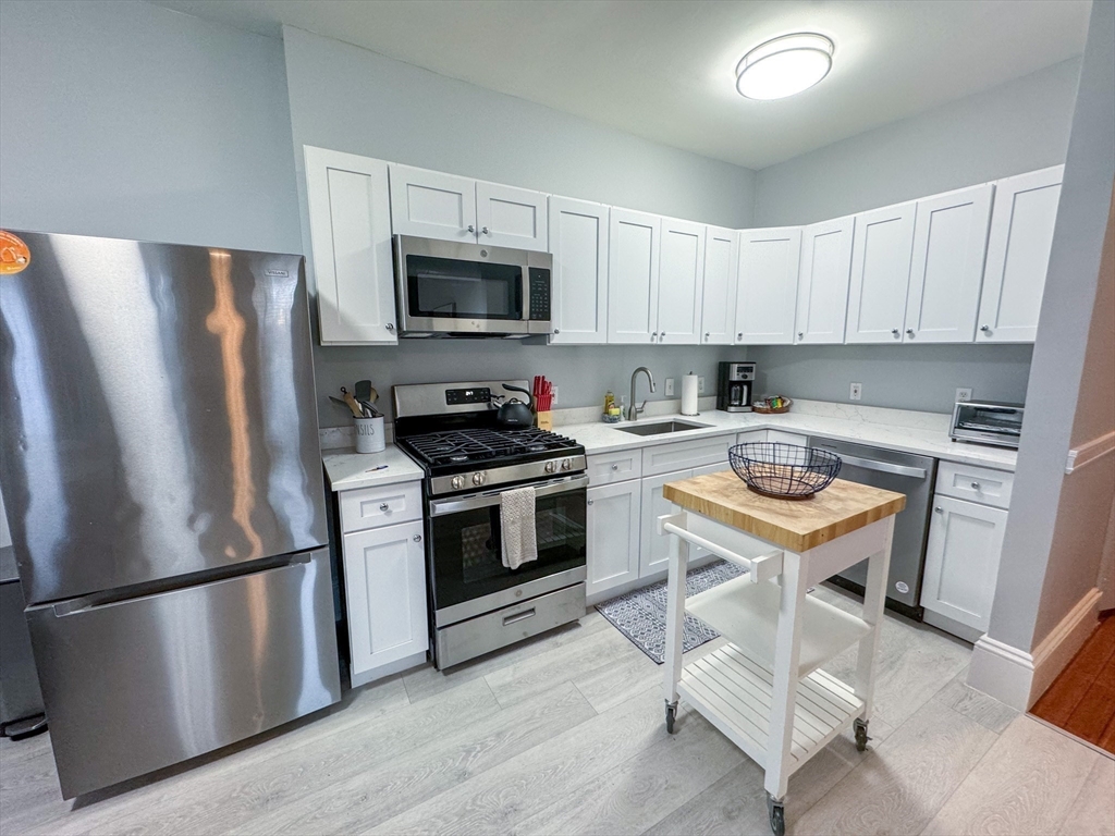 636 Washington Street, Unit 1 Brookline, MA 02446 - Photo 4 of 16