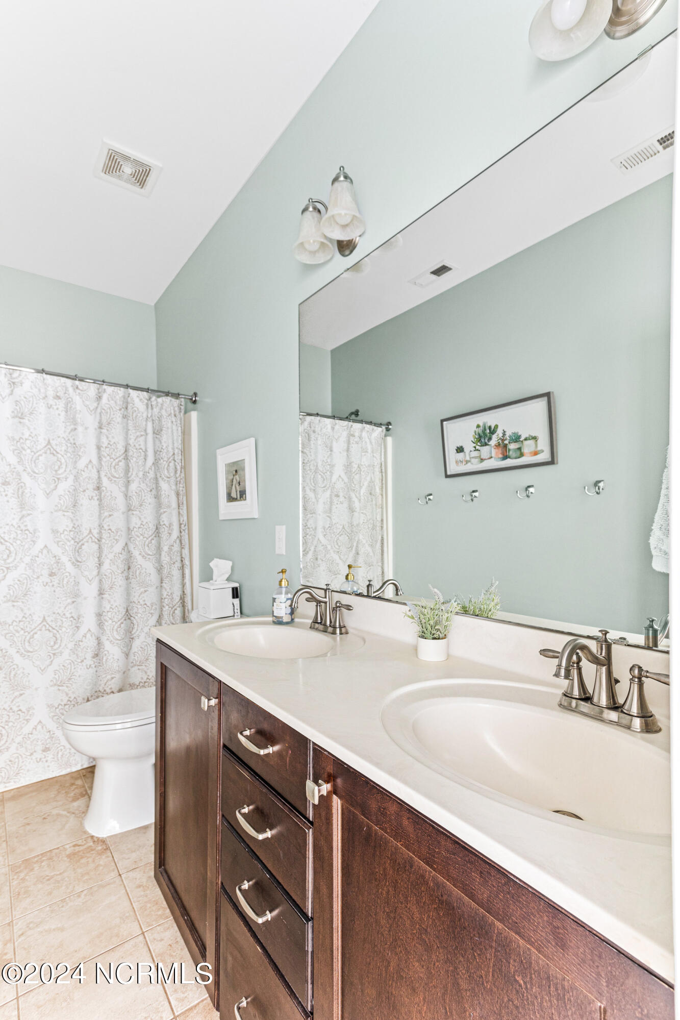 120 Center Drive Hampstead, NC 28443 - Photo 34 of 63 120_center_dr-41_375