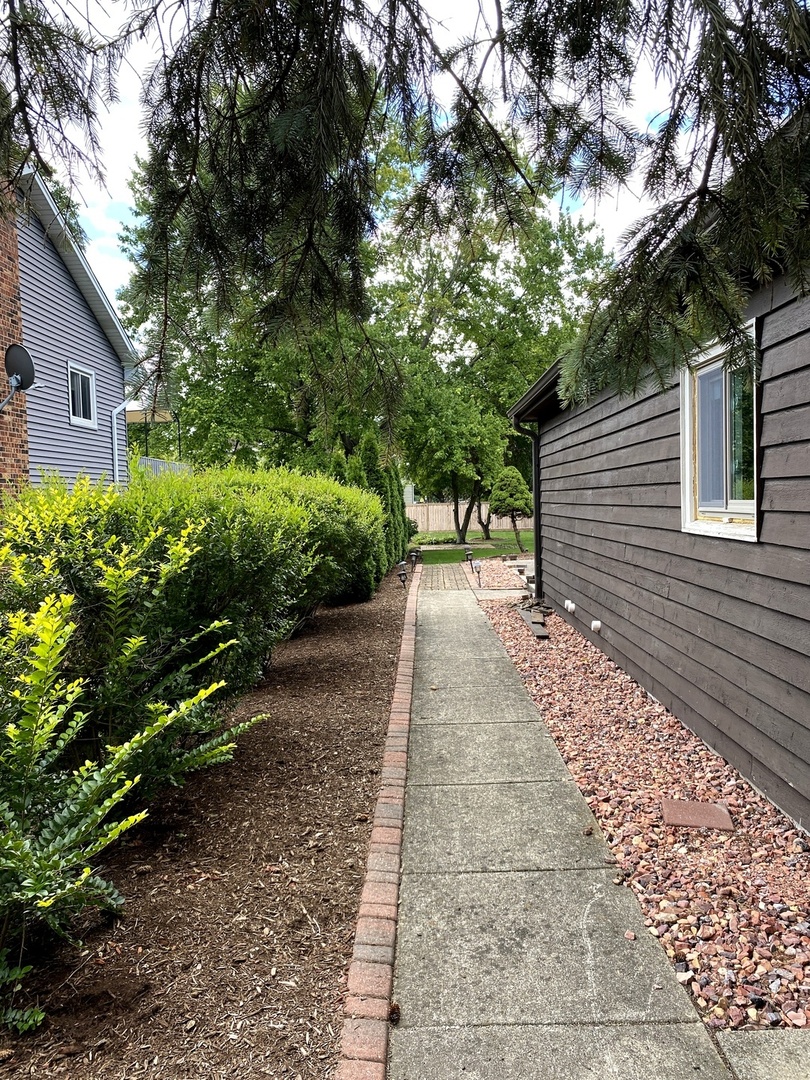 1346 Leverenz Road Naperville, IL 60564 - Photo 25 of 26