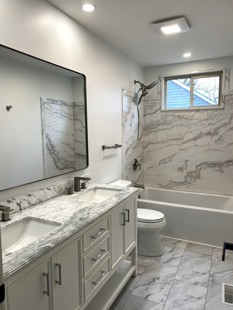 1346 Leverenz Road Naperville, IL 60564 - Photo 6 of 26